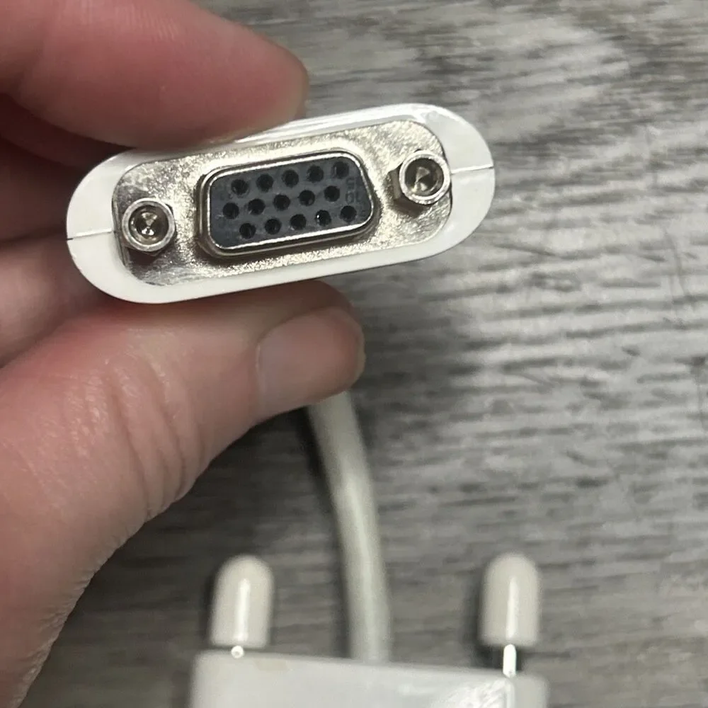 2 Apple DVI-I Male to VGA-Female Monitor Adapter Cable Connectors Projector Used